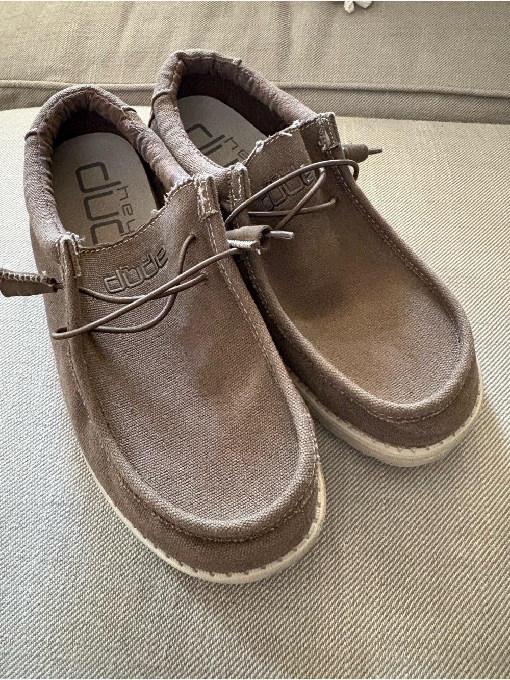 HEYDUDE Men's Size 8 Wally Canvas Slip On loafers color CHOCOLATE